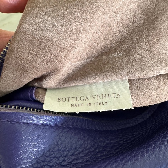 BOTTEGA VENETA Bottega Veneta intrecciato purple leather extra large bag. - Picture 11 of 11